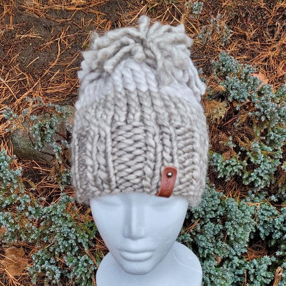 Hand Knitted winter Hat, wool made, shades of light gray - Picture 4 of 6